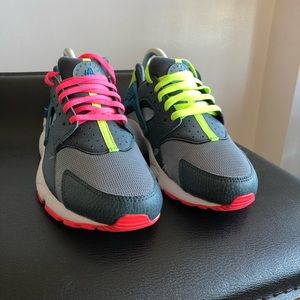 Nike Huarache sz. 7 Y